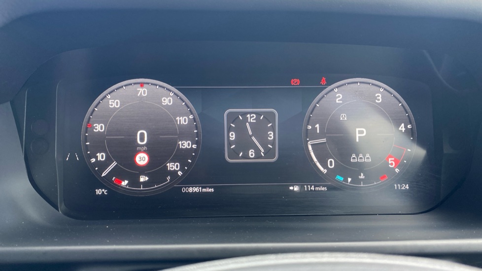 Land Rover Defender 3.0 D300 X-Dynamic HSE 130 5dr Auto Diesel Estate - Image 16