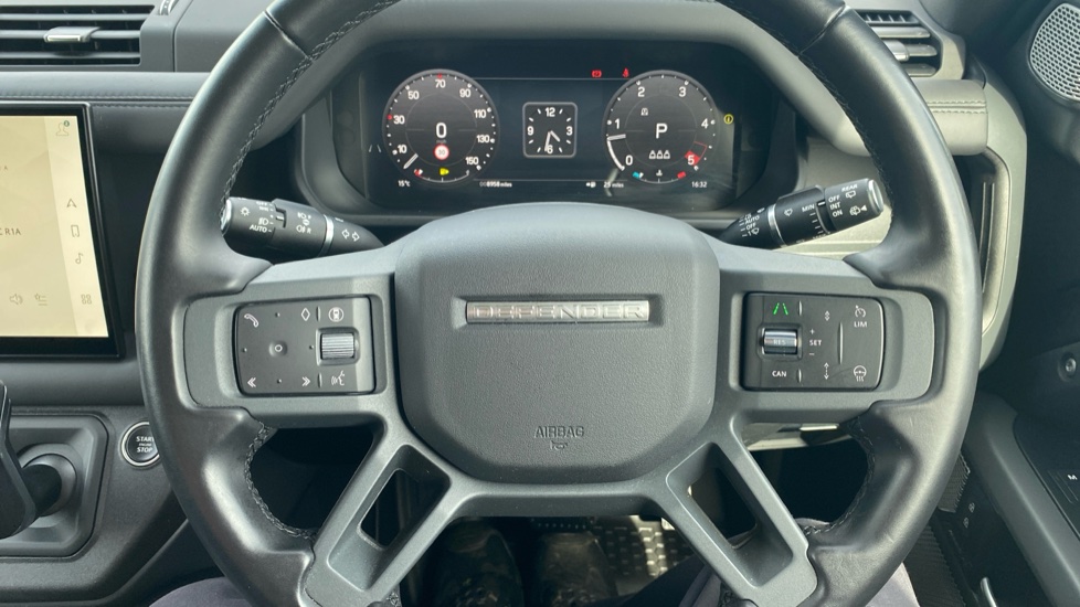 Land Rover Defender 3.0 D300 X-Dynamic HSE 130 5dr Auto Diesel Estate - Image 63