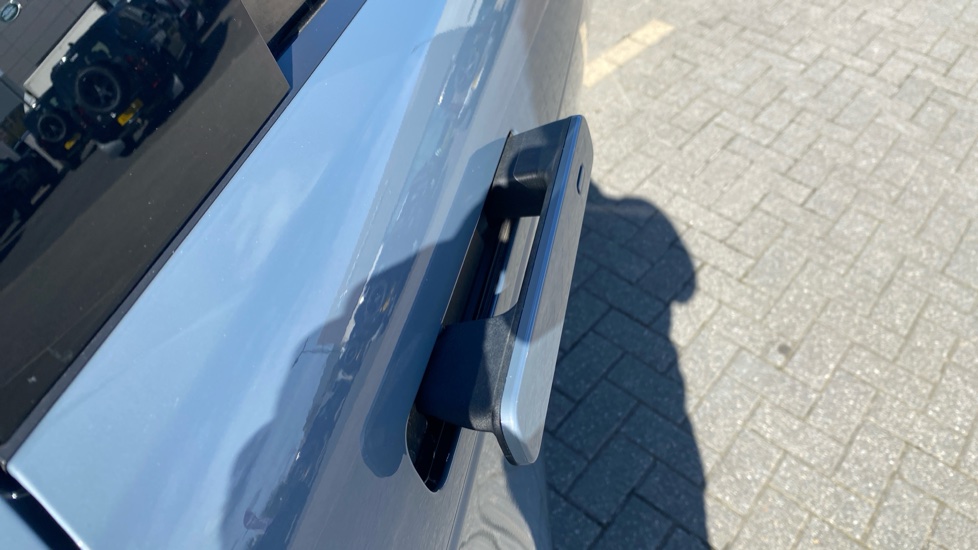 Land Rover Range Rover Evoque 2.0 D200 Autobiography 5dr Auto Diesel Hatchback - Image 25