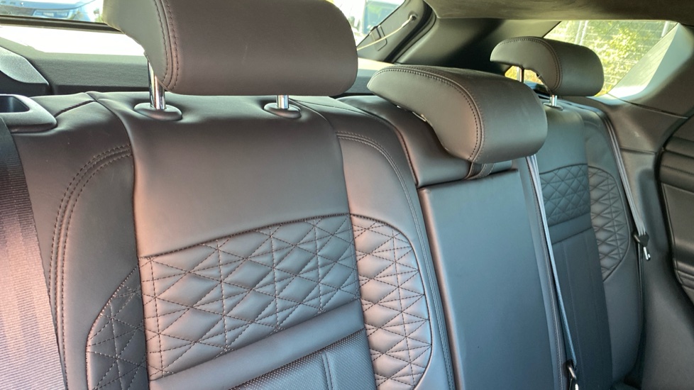 Land Rover Range Rover Evoque 2.0 D200 Autobiography 5dr Auto Diesel Hatchback - Image 38