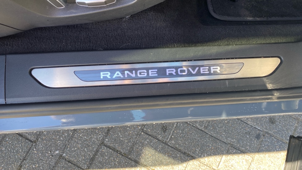 Land Rover Range Rover Evoque 2.0 D200 Autobiography 5dr Auto Diesel Hatchback - Image 45