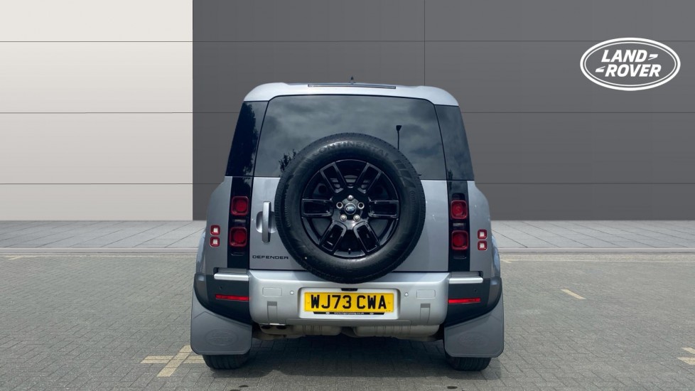 Land Rover Defender 3.0 D250 SE 110 5dr Auto Diesel Estate - Image 6