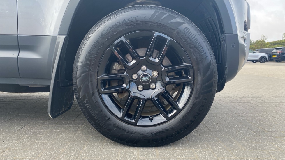 Land Rover Defender 3.0 D250 SE 110 5dr Auto Diesel Estate - Image 8