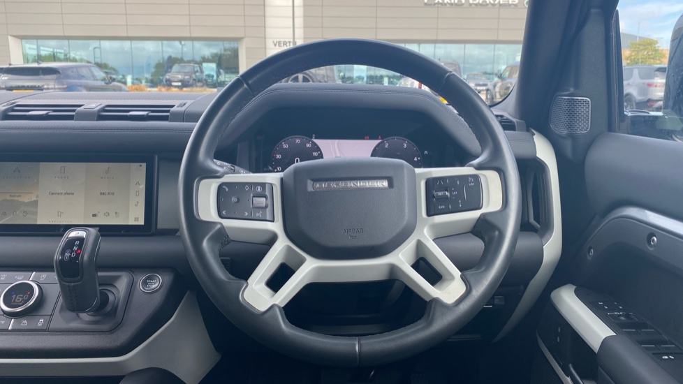 Land Rover Defender 3.0 D250 SE 110 5dr Auto Diesel Estate - Image 15