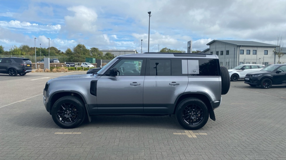 Land Rover Defender 3.0 D250 SE 110 5dr Auto Diesel Estate - Image 21