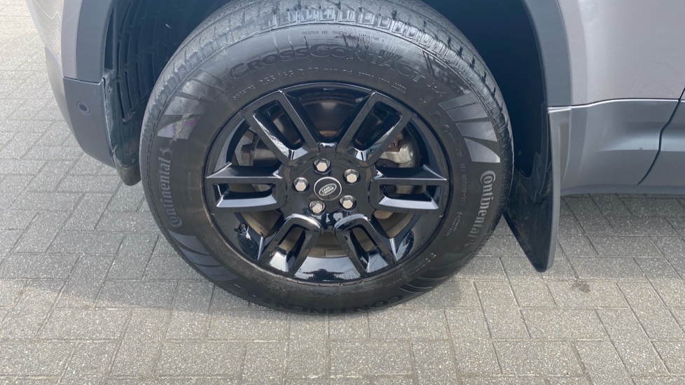 Land Rover Defender 3.0 D250 SE 110 5dr Auto Diesel Estate - Image 35