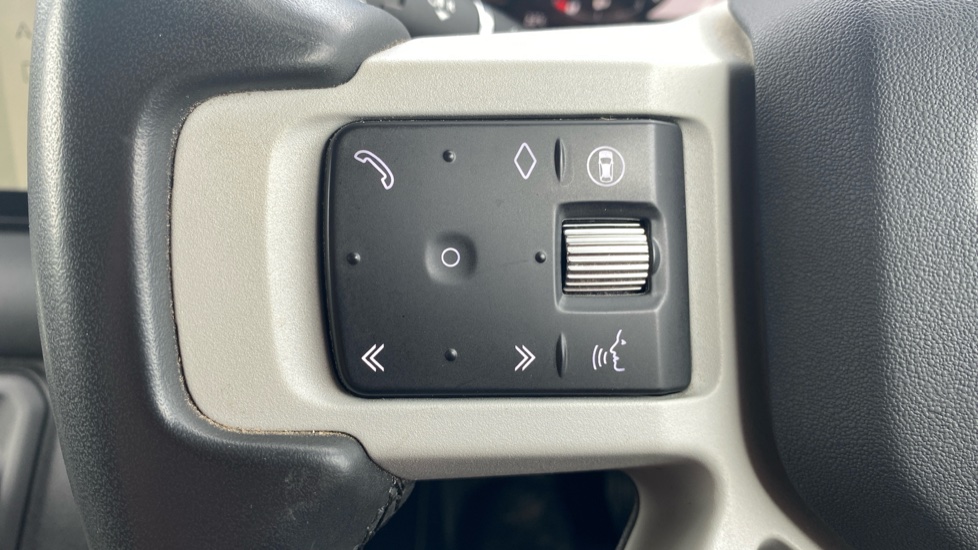 Land Rover Defender 3.0 D250 SE 110 5dr Auto Diesel Estate - Image 55