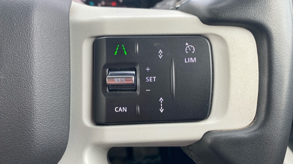 Land Rover Defender 3.0 D250 SE 110 5dr Auto Diesel Estate - Image 56