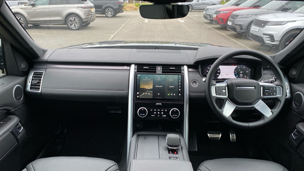 Land Rover Discovery 3.0 D300 Metropolitan Edition 5dr Auto Diesel Station Wagon - Image 9