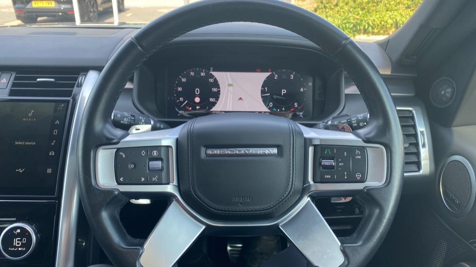 Land Rover Discovery 3.0 D300 Metropolitan Edition 5dr Auto Diesel Station Wagon - Image 41