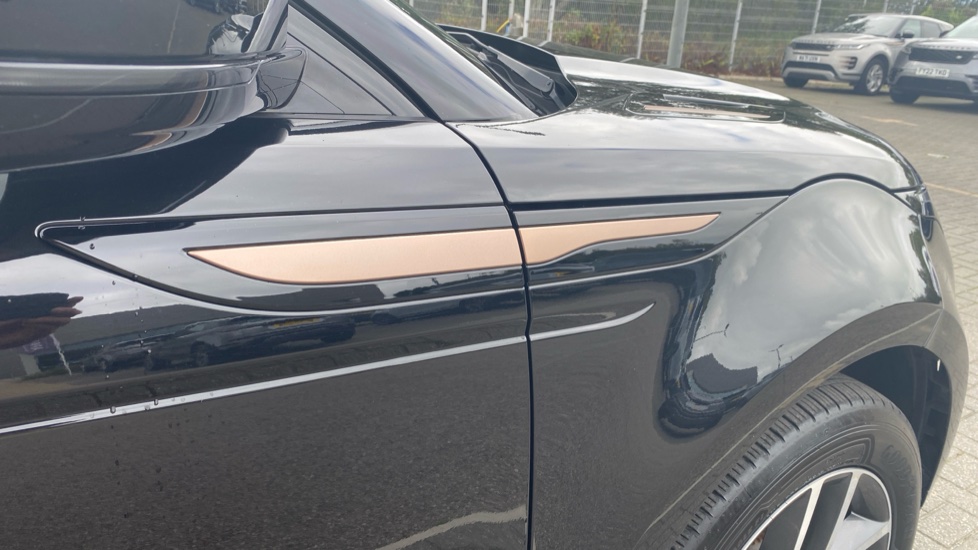 Land Rover Range Rover Evoque 1.5 P300e Dynamic SE 5dr Auto Hatchback - Image 26