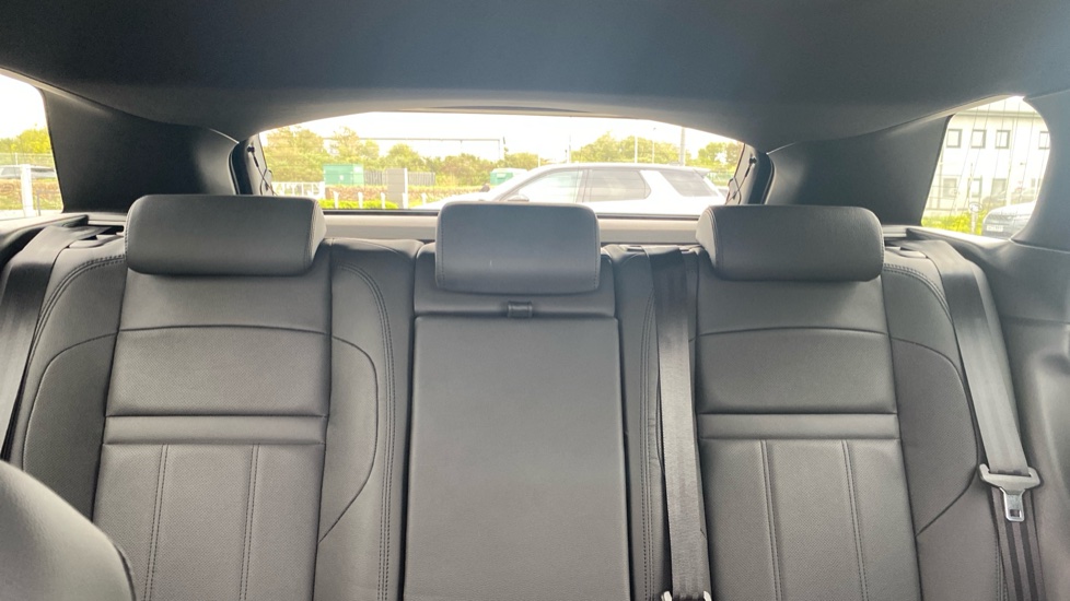 Land Rover Range Rover Evoque 1.5 P300e Dynamic SE 5dr Auto Hatchback - Image 51