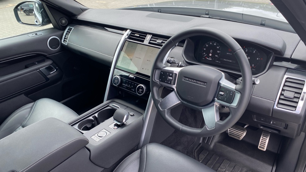 Land Rover Discovery Diesel 3.0 D350 SE Commercial Auto - Image 9