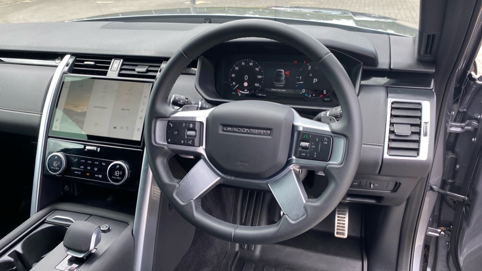 Land Rover Discovery Diesel 3.0 D350 SE Commercial Auto - Image 15