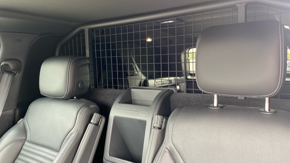 Land Rover Discovery Diesel 3.0 D350 SE Commercial Auto - Image 18