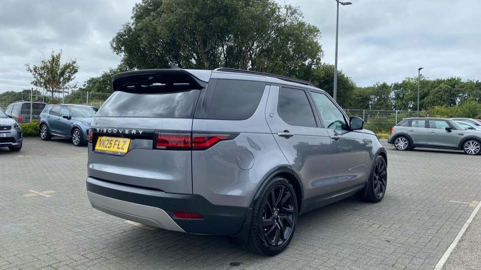 Land Rover Discovery Diesel 3.0 D350 SE Commercial Auto - Image 22