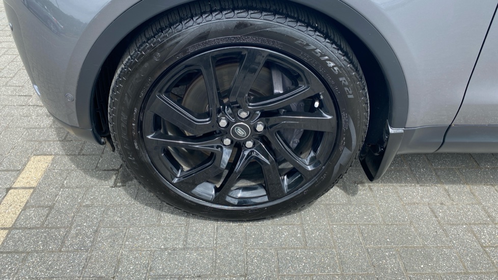 Land Rover Discovery Diesel 3.0 D350 SE Commercial Auto - Image 32