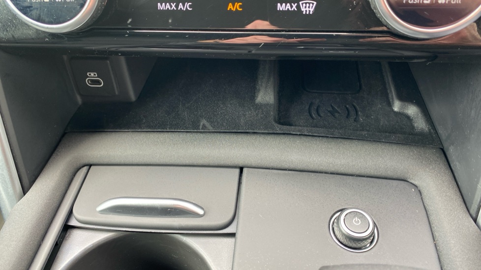 Land Rover Discovery Diesel 3.0 D350 SE Commercial Auto - Image 48