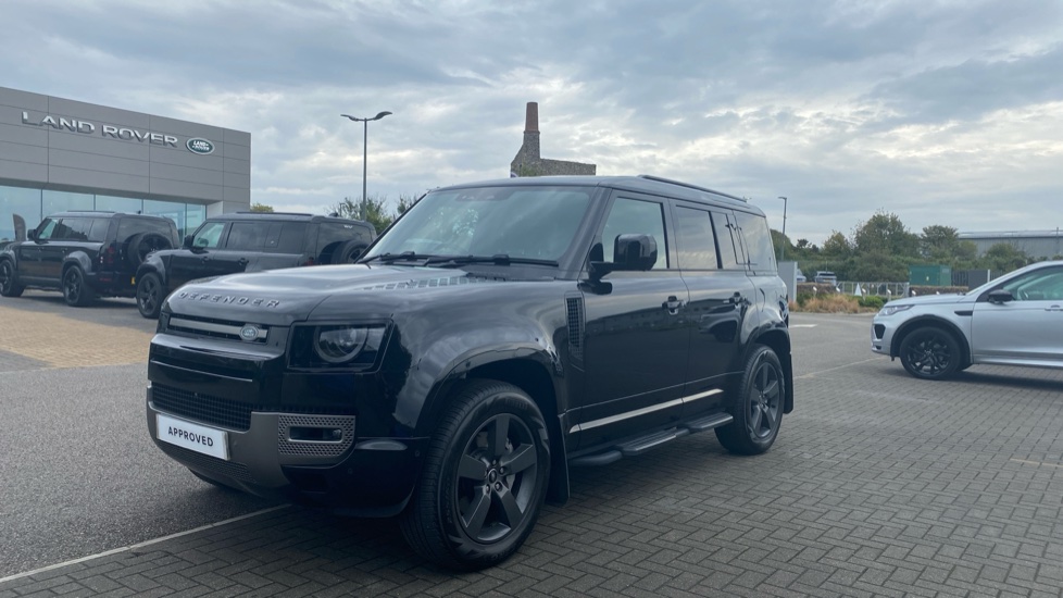 Land Rover Defender 3.0 D350 X-Dynamic HSE 110 5dr Auto Diesel Estate - Image 20