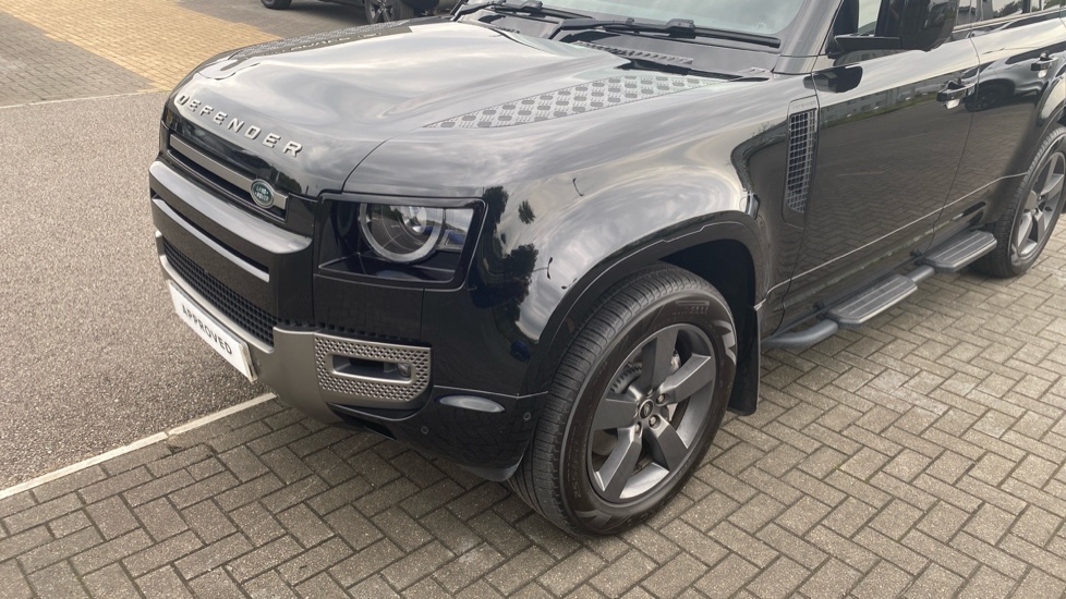 Land Rover Defender 3.0 D350 X-Dynamic HSE 110 5dr Auto Diesel Estate - Image 33