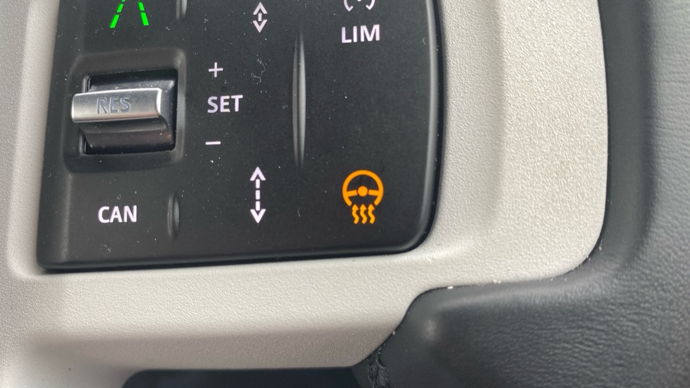 Land Rover Defender 3.0 D350 X-Dynamic HSE 110 5dr Auto Diesel Estate - Image 59