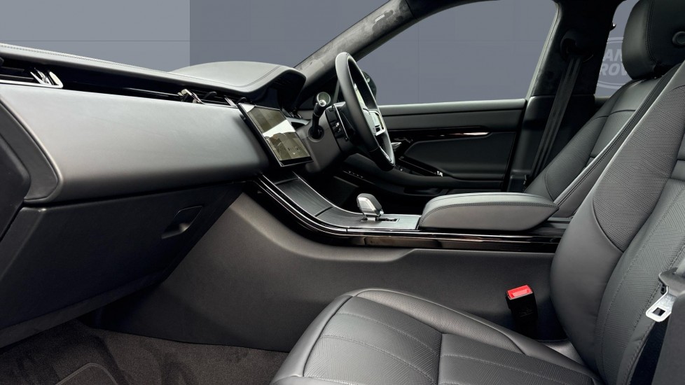 Land Rover Range Rover Evoque 2.0 D200 Autobiography 5dr Auto [Revised] Diesel Hatchback - Image 3