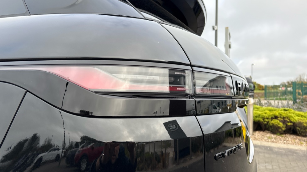 Land Rover Range Rover Evoque 2.0 D200 Autobiography 5dr Auto [Revised] Diesel Hatchback - Image 19