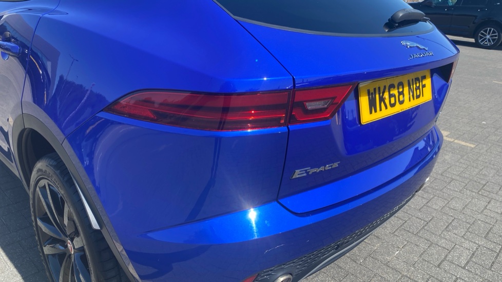 Jaguar E-Pace 2.0d [180] S 5dr Auto Diesel Estate - Image 19