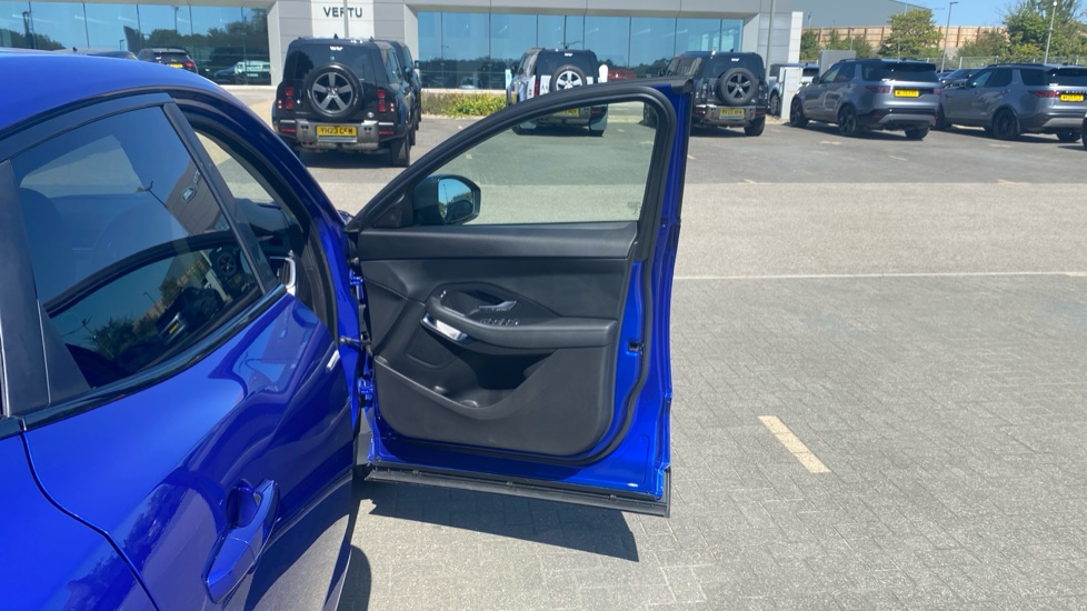 Jaguar E-Pace 2.0d [180] S 5dr Auto Diesel Estate - Image 37
