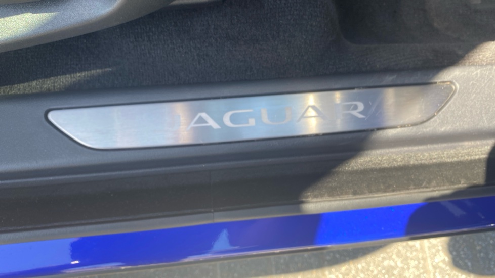 Jaguar E-Pace 2.0d [180] S 5dr Auto Diesel Estate - Image 39