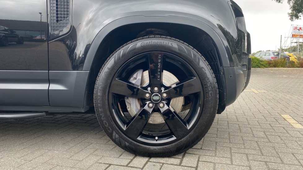 Land Rover Defender 2.0 D240 SE 110 5dr Auto [7 Seat] Diesel Estate - Image 8