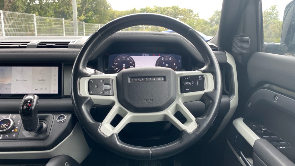 Land Rover Defender 2.0 D240 SE 110 5dr Auto [7 Seat] Diesel Estate - Image 15