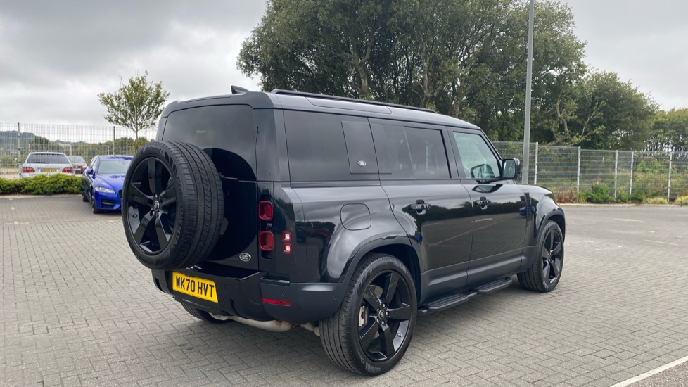 Land Rover Defender 2.0 D240 SE 110 5dr Auto [7 Seat] Diesel Estate - Image 22