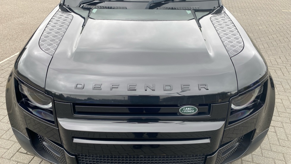 Land Rover Defender 2.0 D240 SE 110 5dr Auto [7 Seat] Diesel Estate - Image 33