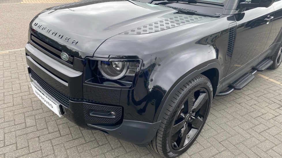 Land Rover Defender 2.0 D240 SE 110 5dr Auto [7 Seat] Diesel Estate - Image 35