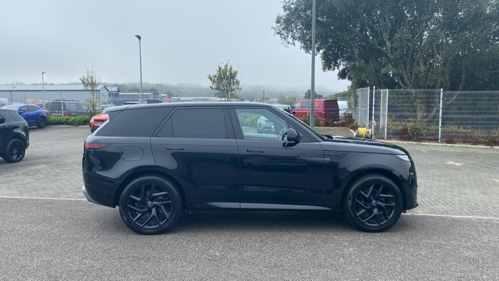 Land Rover Range Rover Sport 3.0 P400 Dynamic SE 5dr Auto Petrol Estate - Image 8