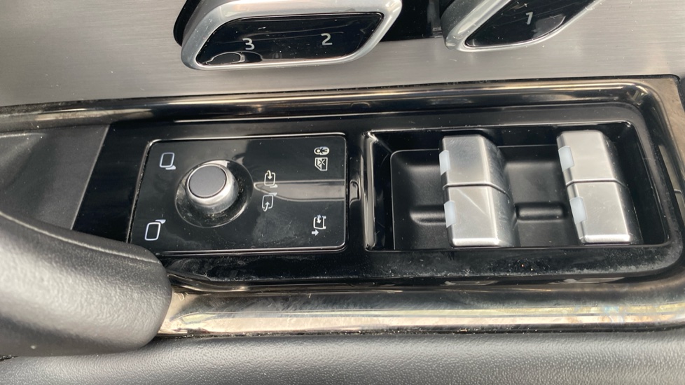 Land Rover Range Rover Sport 3.0 P400 Dynamic SE 5dr Auto Petrol Estate - Image 37