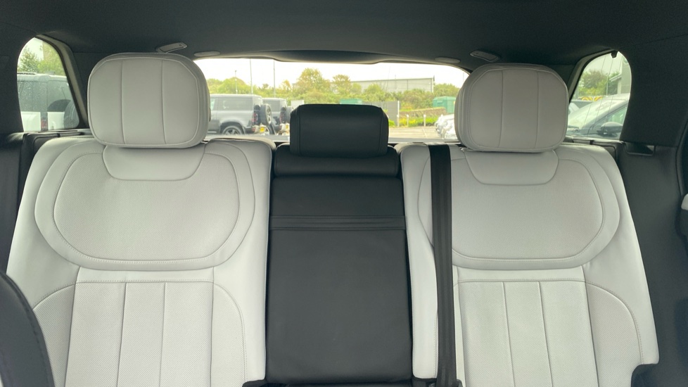Land Rover Range Rover Sport 3.0 P400 Dynamic SE 5dr Auto Petrol Estate - Image 42