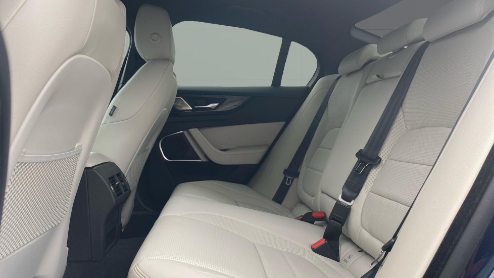 Jaguar XE 2.0 D200 R-Dynamic SE Black 4dr Auto Diesel Saloon - Image 4