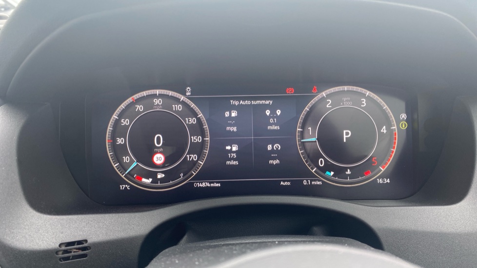 Jaguar XE 2.0 D200 R-Dynamic SE Black 4dr Auto Diesel Saloon - Image 16