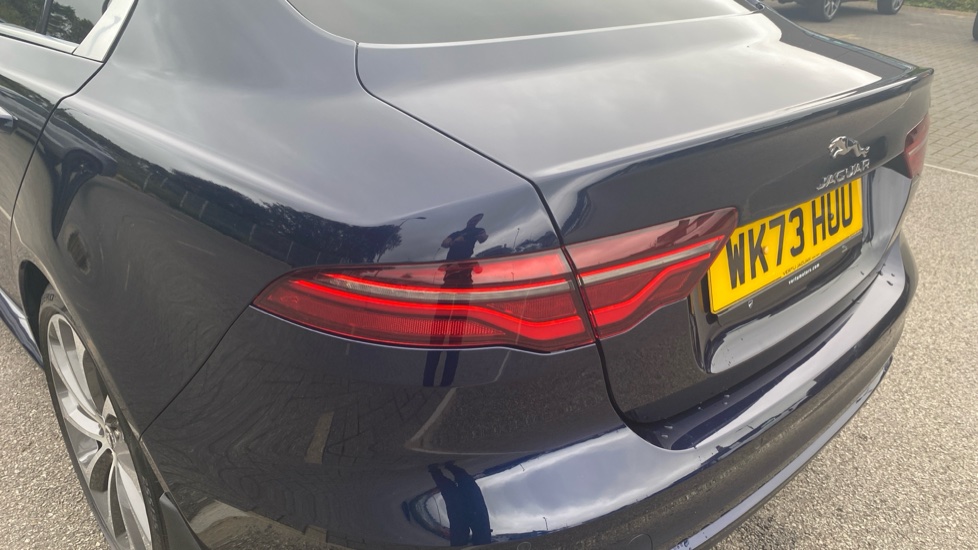 Jaguar XE 2.0 D200 R-Dynamic SE Black 4dr Auto Diesel Saloon - Image 19