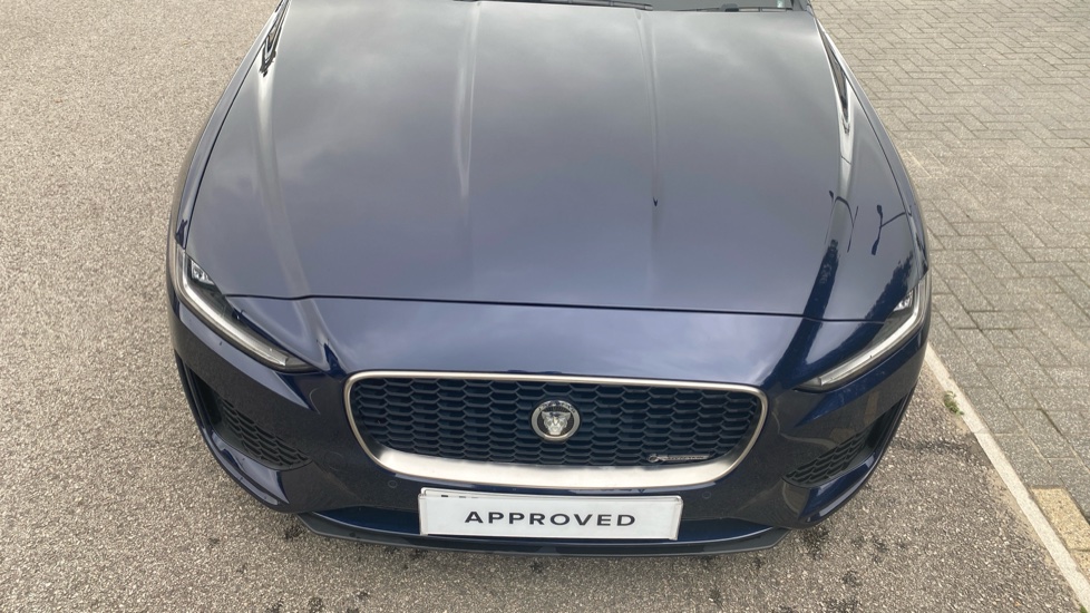 Jaguar XE 2.0 D200 R-Dynamic SE Black 4dr Auto Diesel Saloon - Image 28