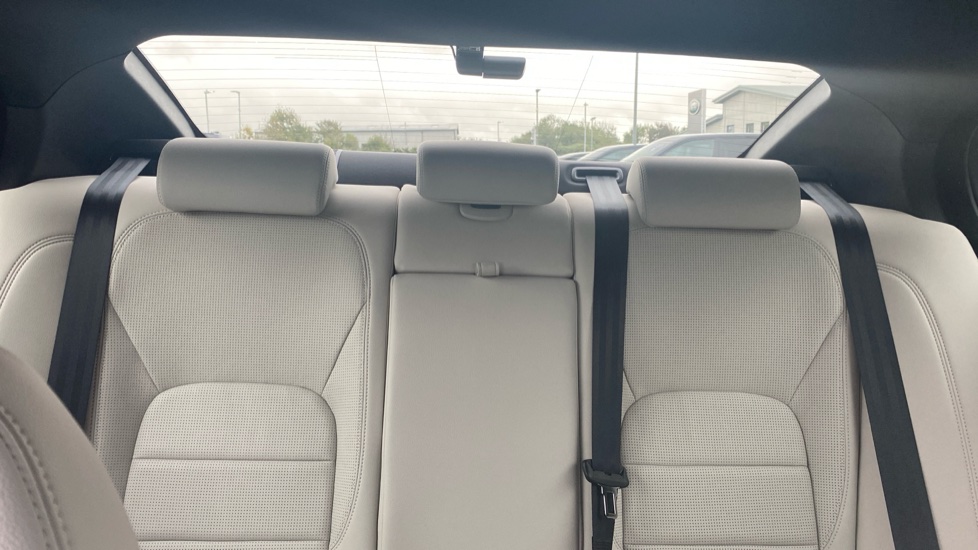Jaguar XE 2.0 D200 R-Dynamic SE Black 4dr Auto Diesel Saloon - Image 48