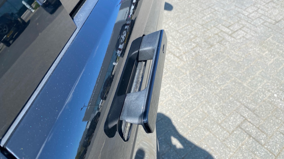 Land Rover Range Rover Evoque 1.5 P300e Autobiography 5dr Auto Hatchback - Image 24