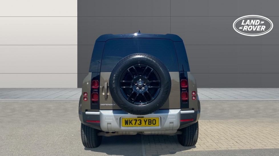 Land Rover Defender 3.0 D250 SE 110 5dr Auto Diesel Estate - Image 6