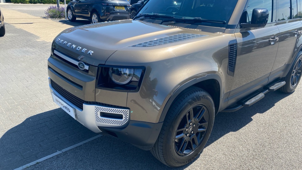 Land Rover Defender 3.0 D250 SE 110 5dr Auto Diesel Estate - Image 34