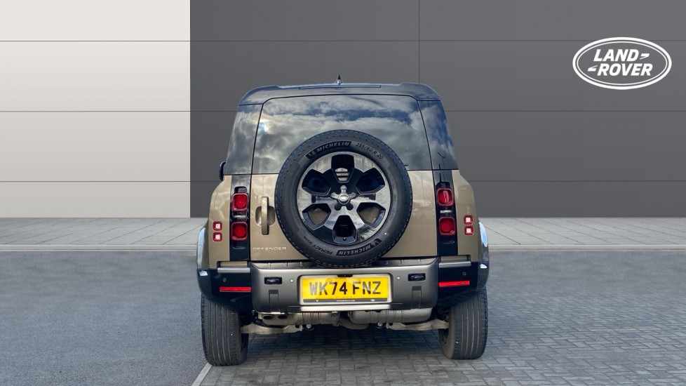 Land Rover Defender 3.0 D350 X-Dynamic SE 90 3dr Auto Diesel Estate - Image 6