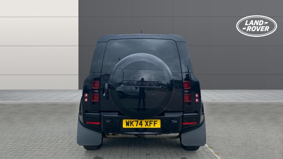 Land Rover Defender 3.0 D350 X-Dynamic HSE 90 3dr Auto Diesel Estate - Image 6