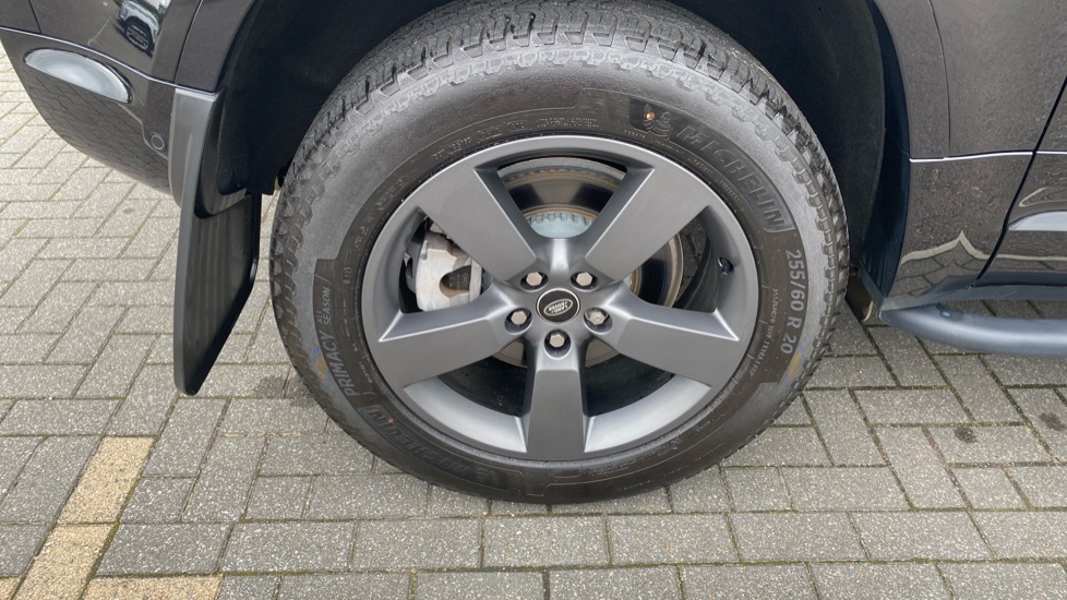 Land Rover Defender 3.0 D350 X-Dynamic HSE 90 3dr Auto Diesel Estate - Image 23