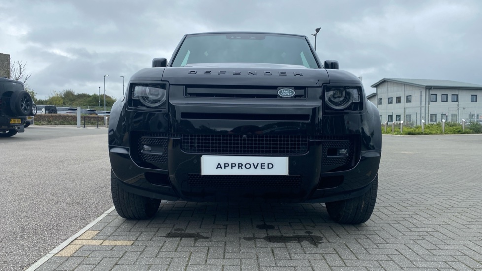 Land Rover Defender 3.0 D350 X-Dynamic HSE 90 3dr Auto Diesel Estate - Image 31
